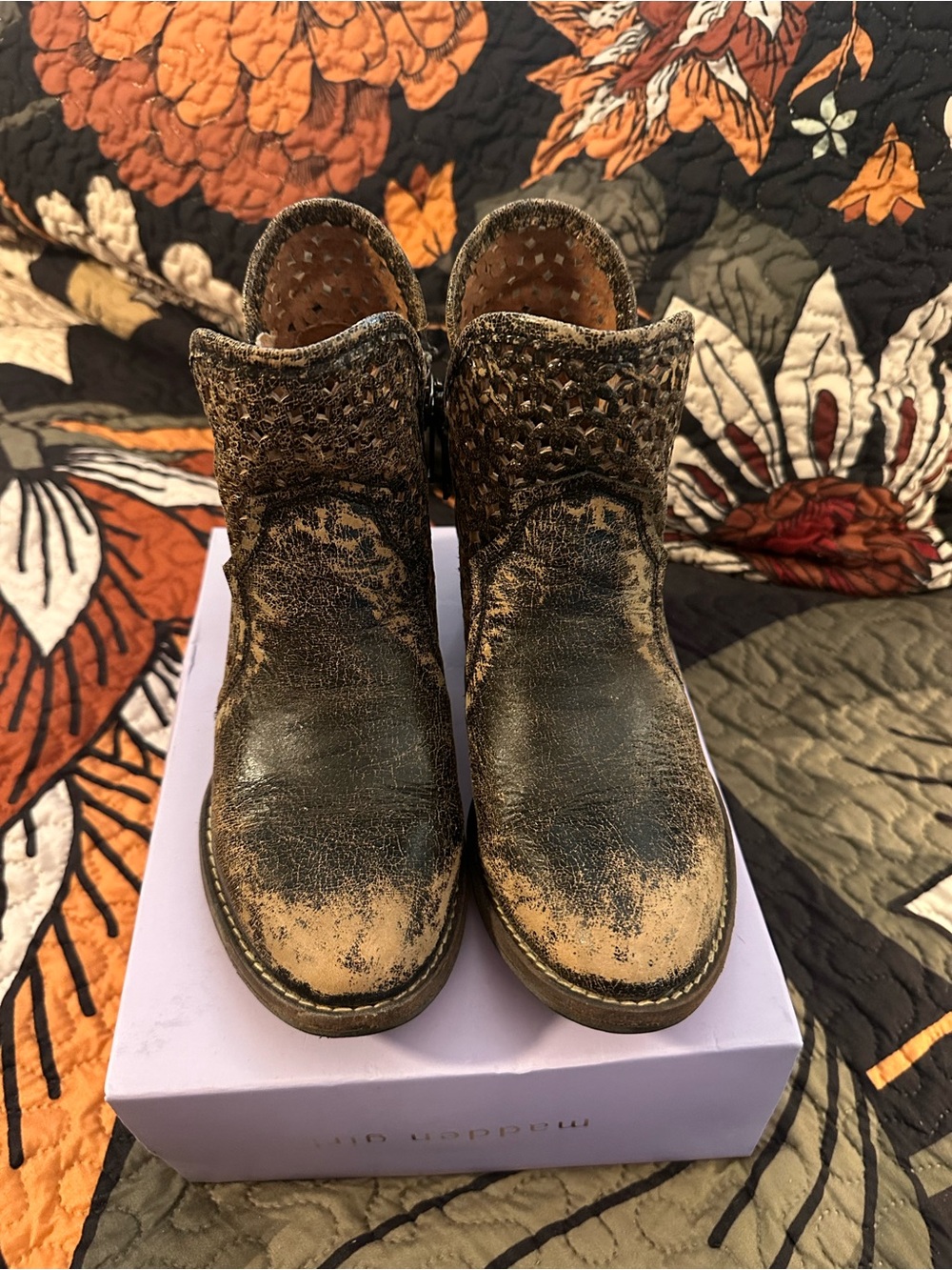 Circle G Distressed Brown Ankle Booties